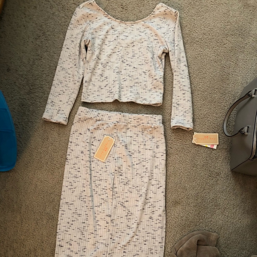 Long skirt with crop top